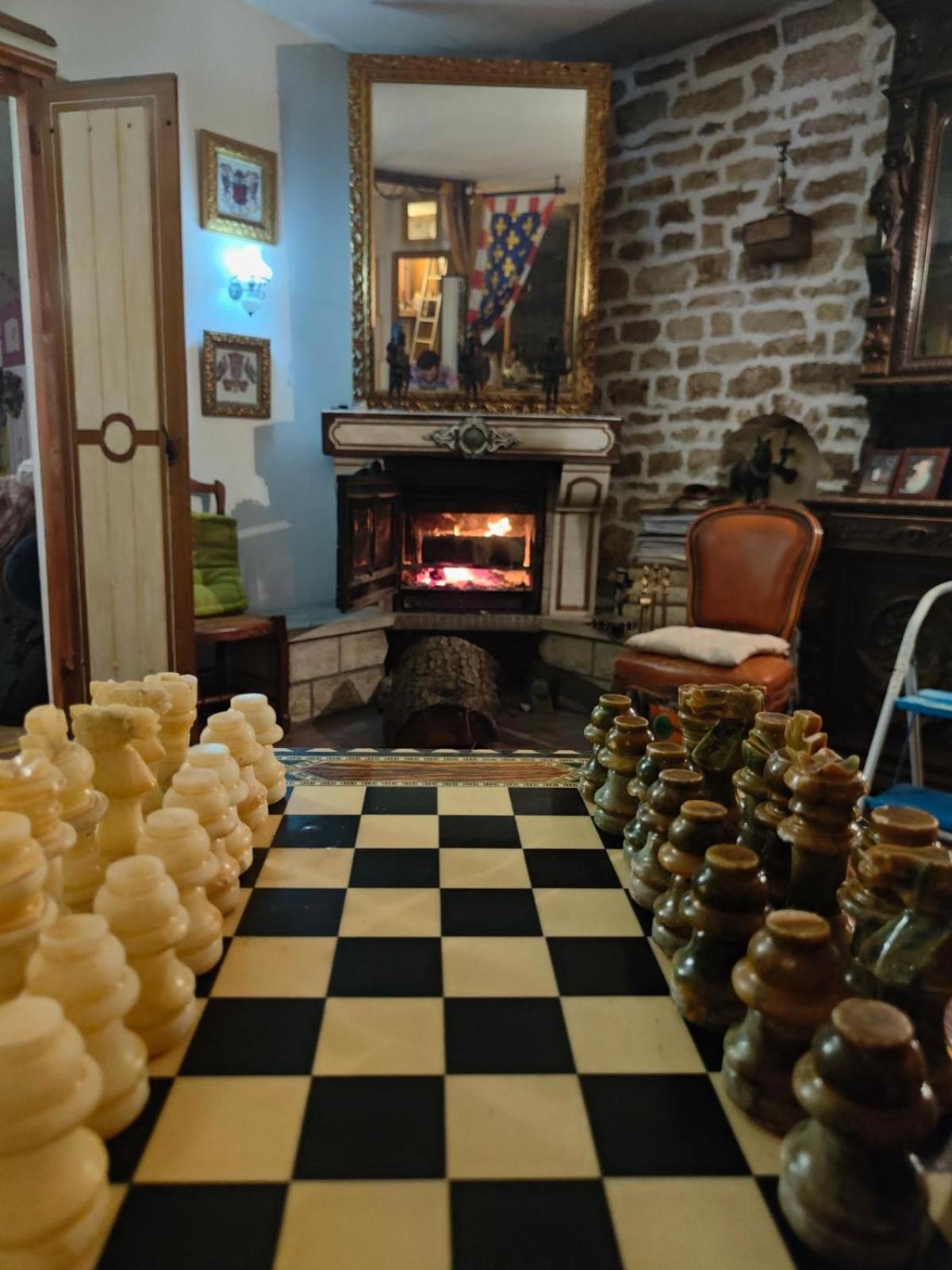 Bed and Breakfast La Taniere Des Tanneries Tonnerre Exterior foto