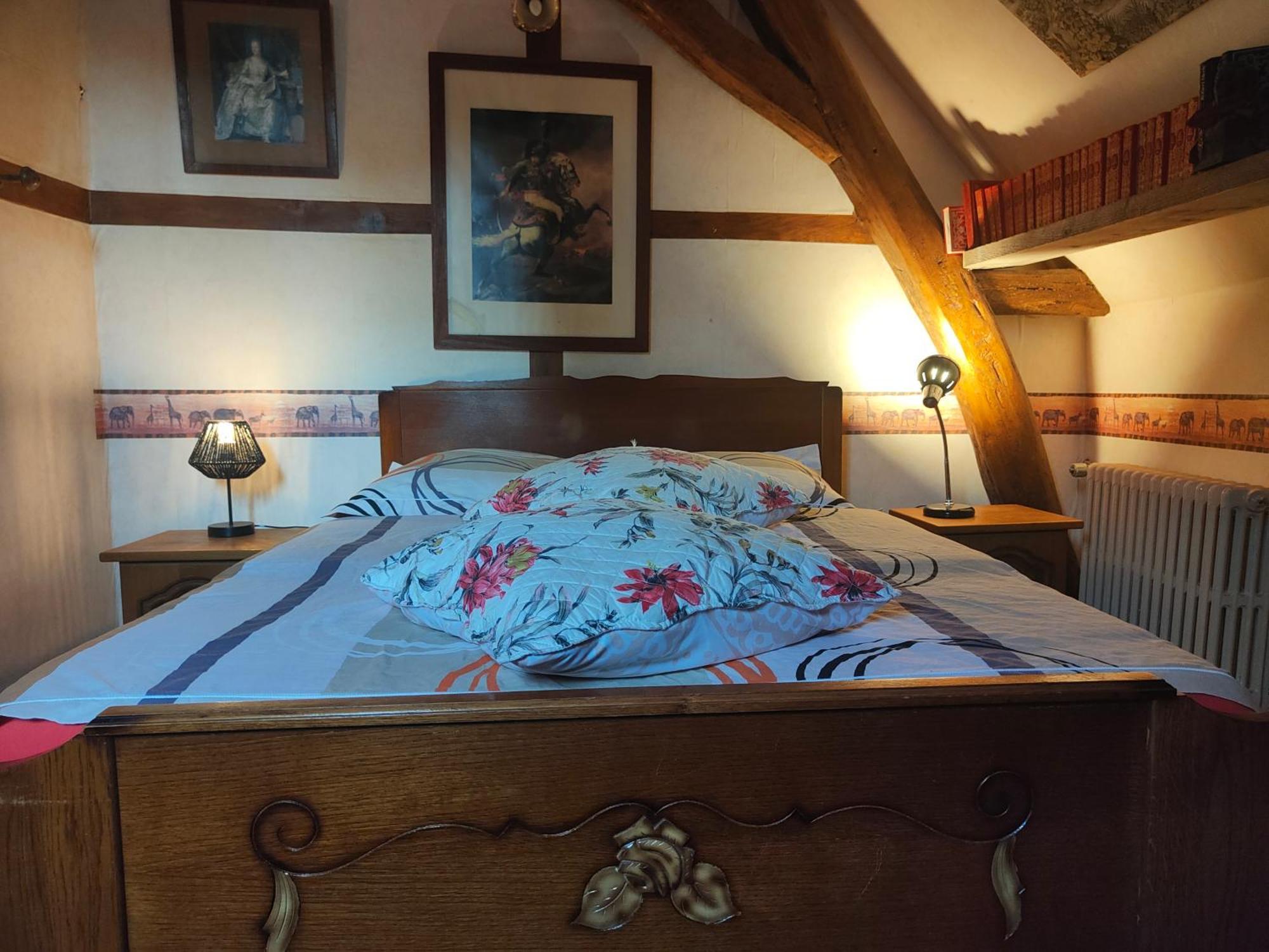 Bed and Breakfast La Taniere Des Tanneries Tonnerre Exterior foto